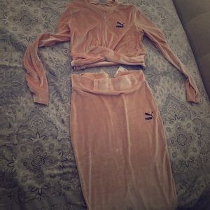 Two piece PUMa velvet super CUTE!!! Sz M